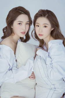 老公和小姑子躺在一起睡觉正常吗